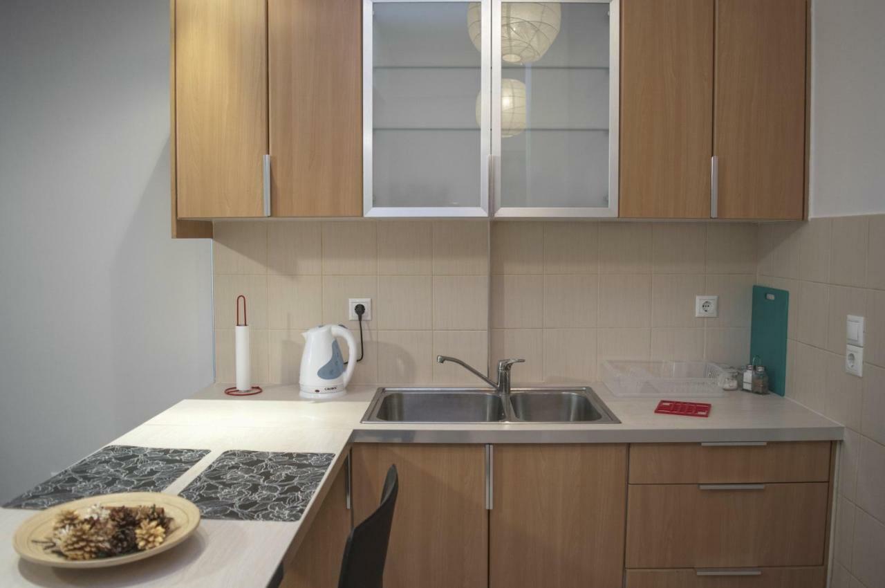 Modern Apartment, Excellent And Vibrant Location!! アテネ エクステリア 写真