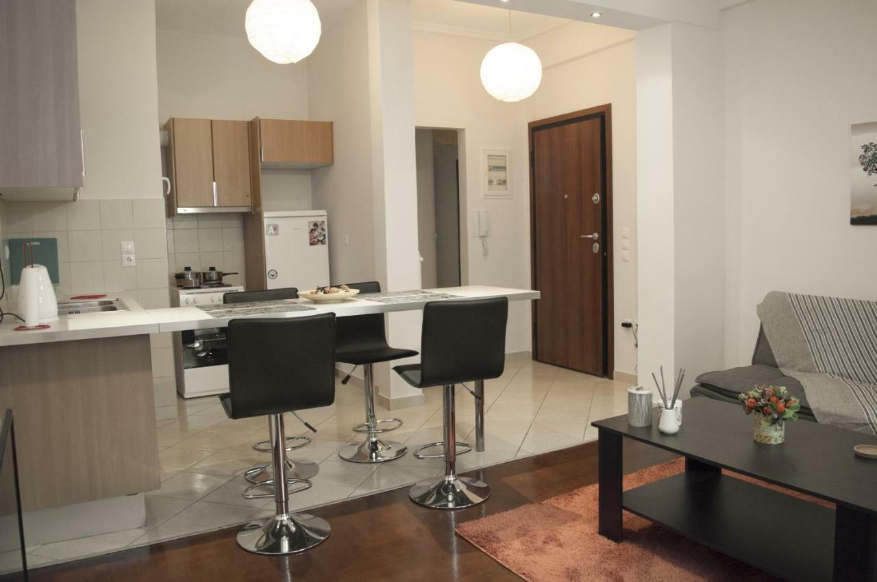 Modern Apartment, Excellent And Vibrant Location!! アテネ エクステリア 写真